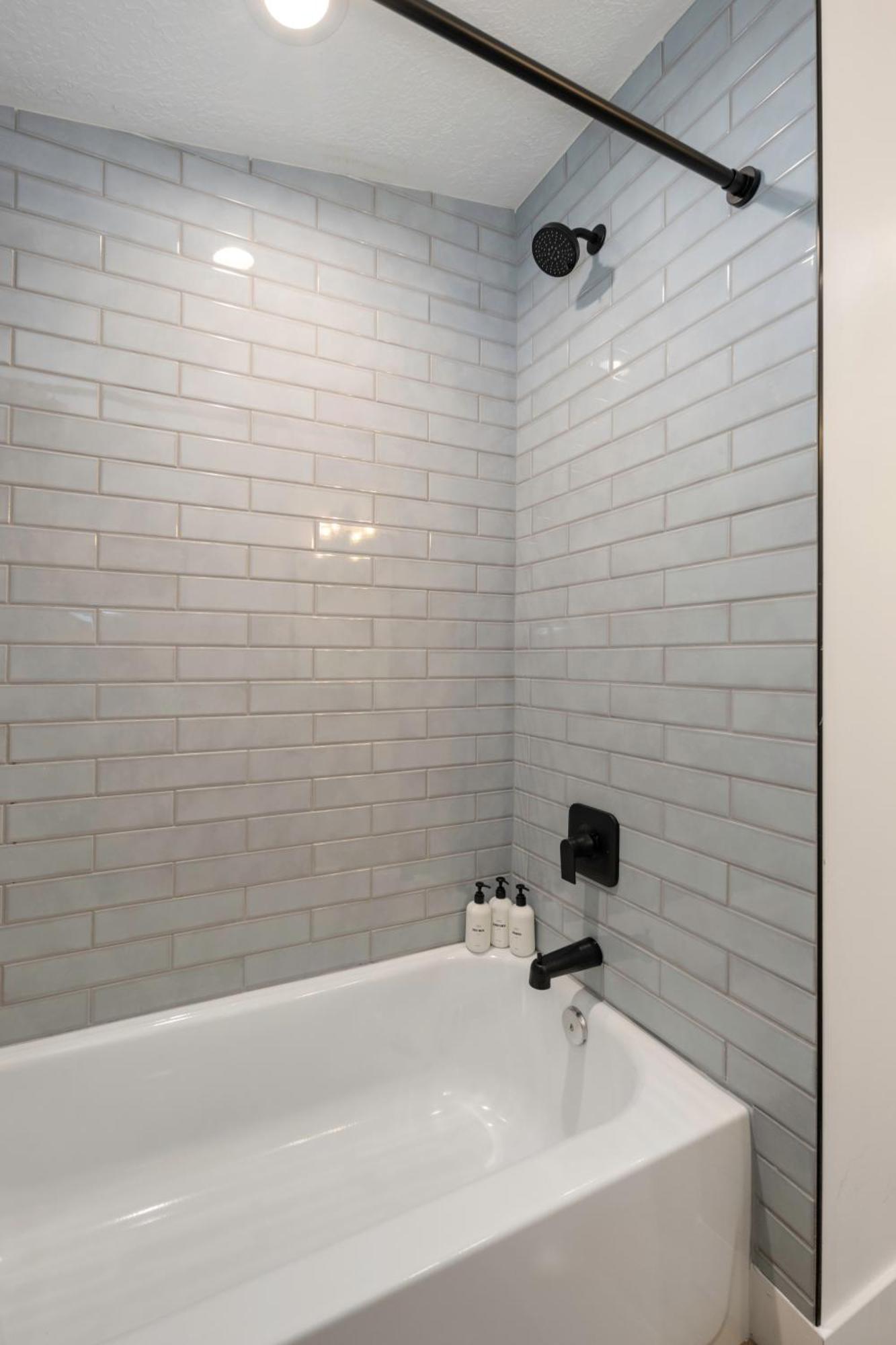 Apartment Ski-explore-relax! 30 Min To Snowbasin, Walk To Dt